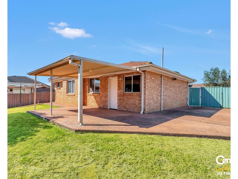 11 Castlereagh Street, Bossley Park NSW 2176