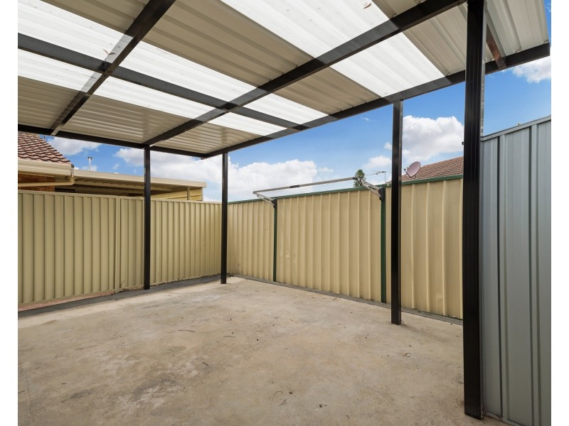 21a Dashmere Street, Bossley Park NSW 2176