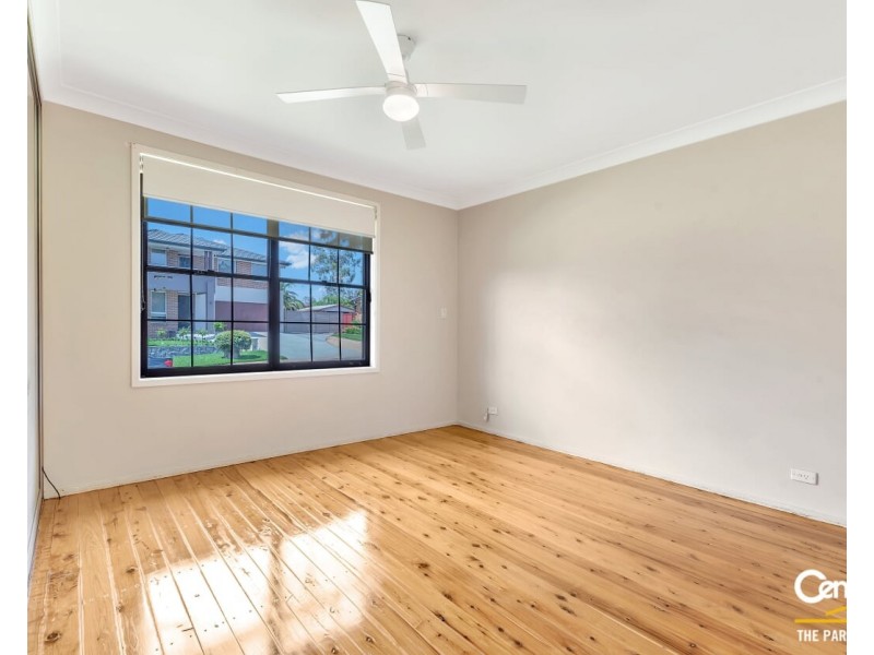 7 Faust Glen, St Clair NSW 2759