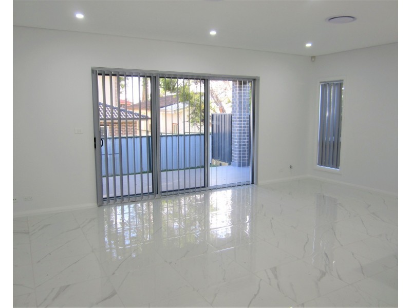 12a  Margaret Street, Fairfield West NSW 2165