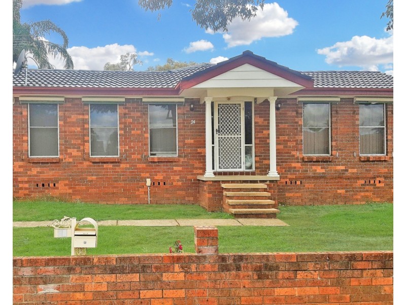 24 Hopkins Street, Wetherill Park NSW 2164