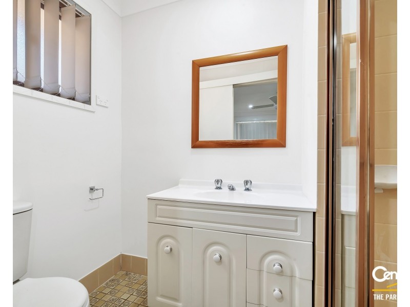 68 Kingfisher Avenue, Bossley Park NSW 2176