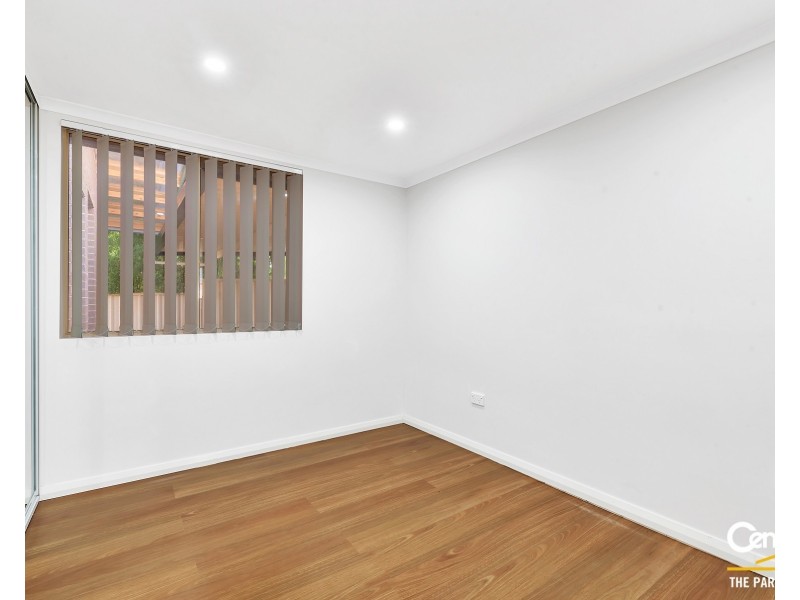 68 Kingfisher Avenue, Bossley Park NSW 2176