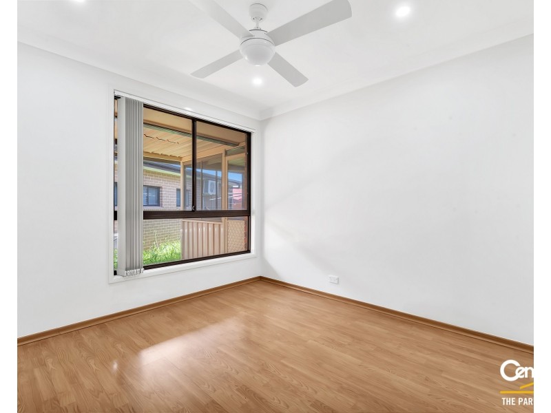 68 Kingfisher Avenue, Bossley Park NSW 2176