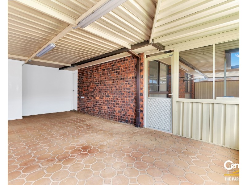 68 Kingfisher Avenue, Bossley Park NSW 2176