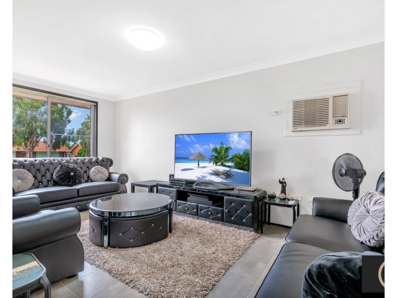 43 Glen Elgin Crescent, Edensor Park NSW 2176