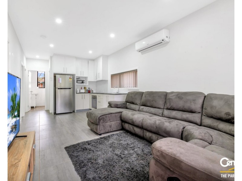 65a Hamlet Crescent, Rosemeadow NSW 2560