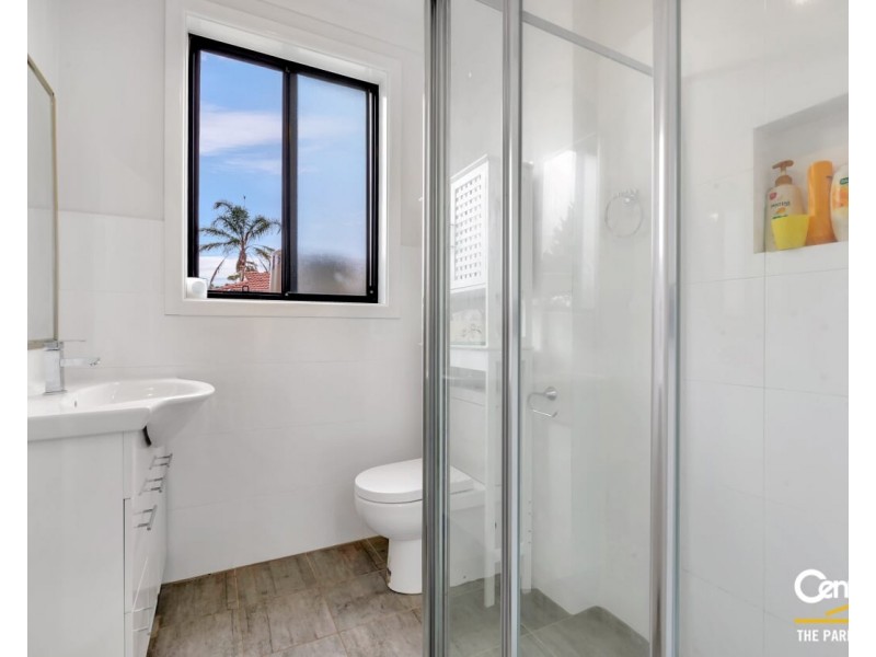 65a Hamlet Crescent, Rosemeadow NSW 2560