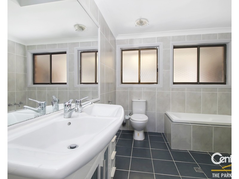 3 Glen Osmond Crescent, Bossley Park NSW 2176