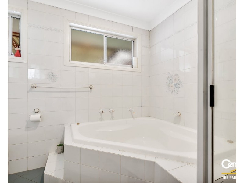 4 Mimosa Close, St Clair NSW 2759