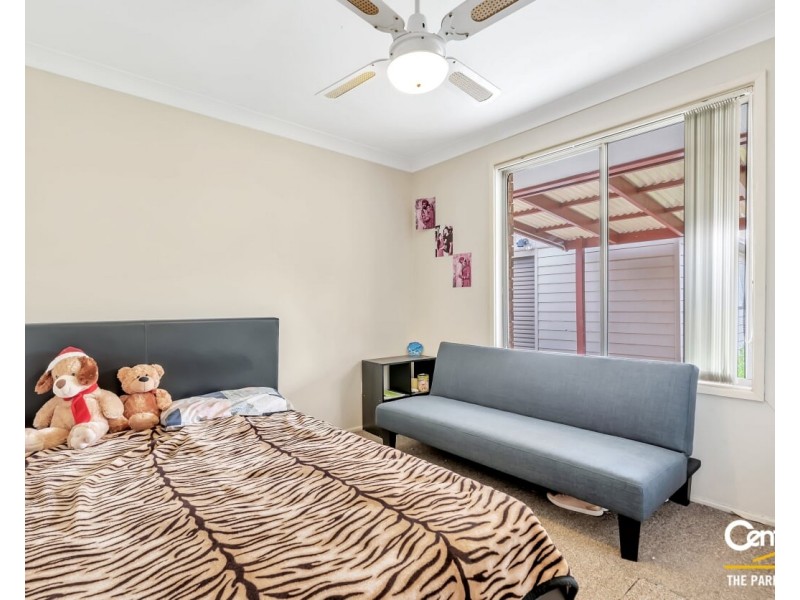 4 Mimosa Close, St Clair NSW 2759