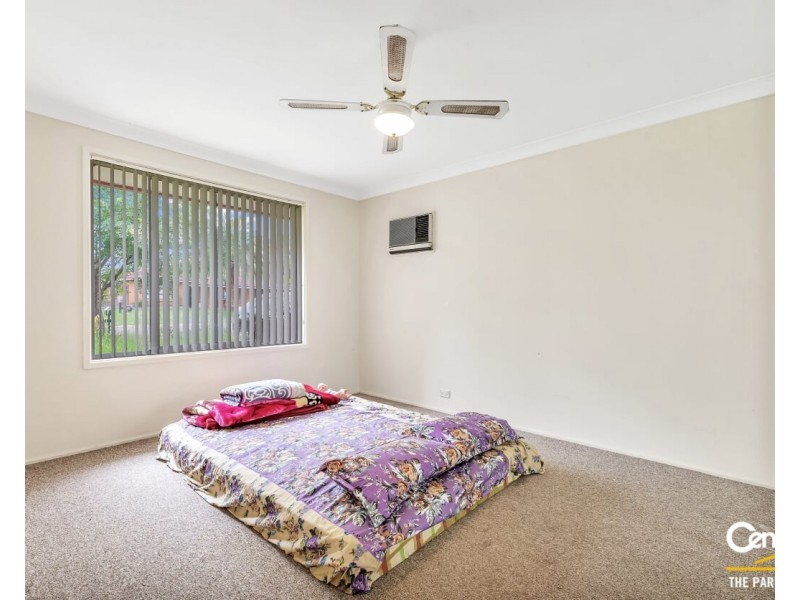 4 Mimosa Close, St Clair NSW 2759