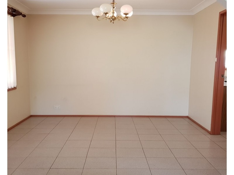 51 Brisbane Road, St Johns Park NSW 2176