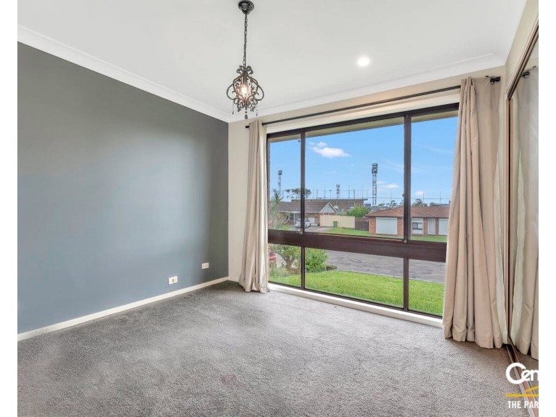 12 Holbrook Street, Bossley Park NSW 2176