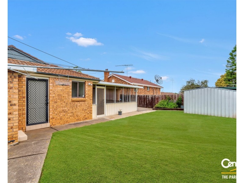 12 Holbrook Street, Bossley Park NSW 2176