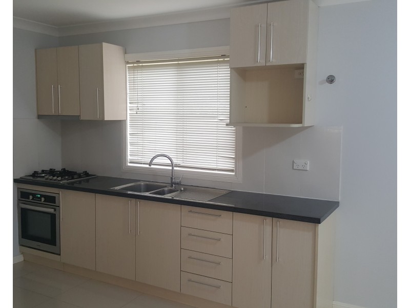 8a Gambier Street, Bossley Park NSW 2176