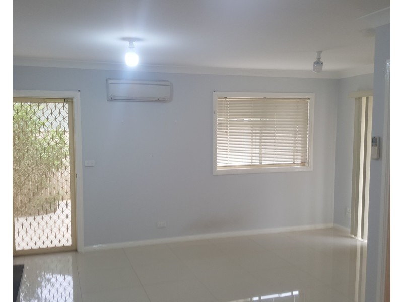 8a Gambier Street, Bossley Park NSW 2176