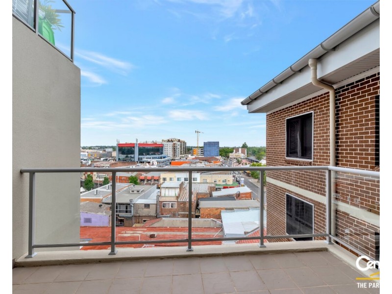 435/17-26 The Crescent, Fairfield NSW 2165