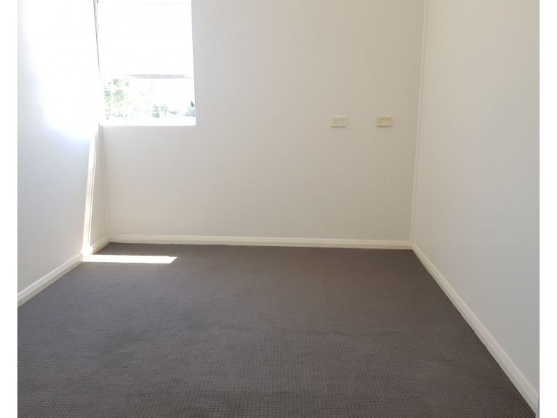 1 /183-187 Elizabeth Drive, Liverpool NSW 2170