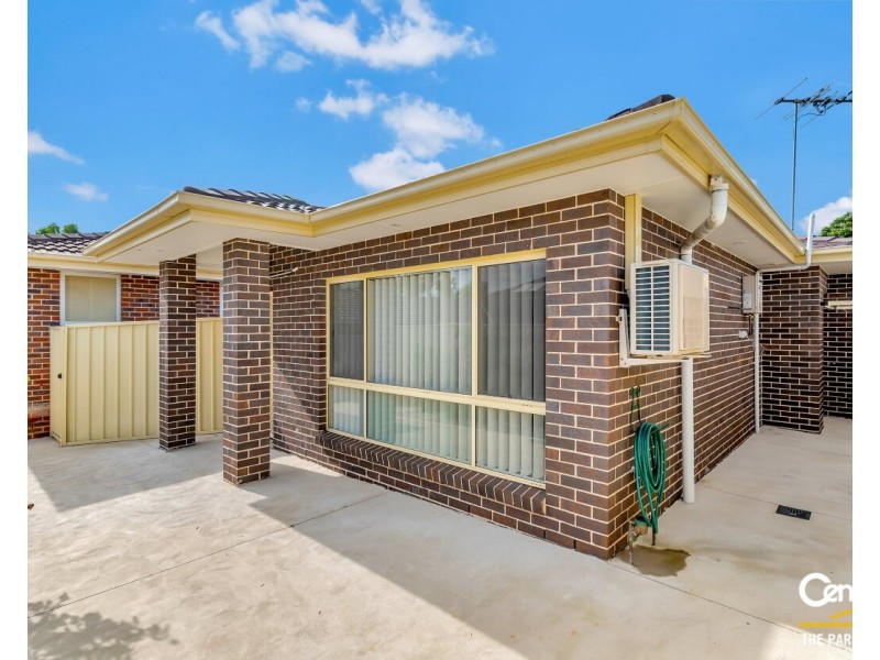3a Holbrook Street, Bossley Park NSW 2176