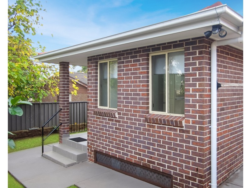 33a Chaucer Street, Wetherill Park NSW 2164