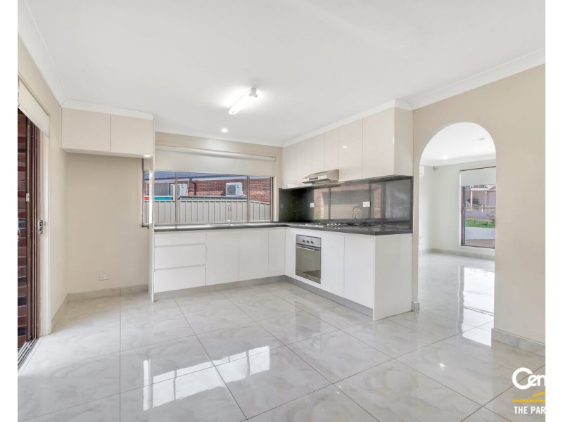 5 Shelley Place, Wetherill Park NSW 2164