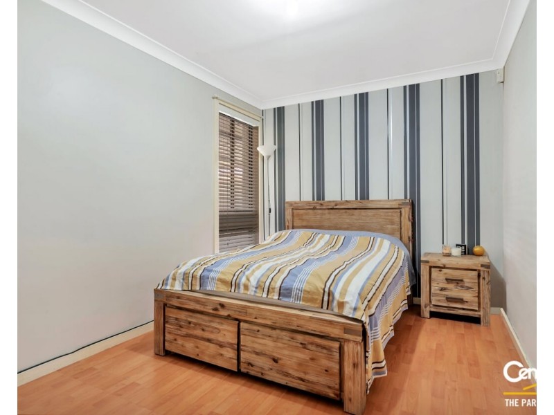 5 Eagle Place, St Johns Park NSW 2176