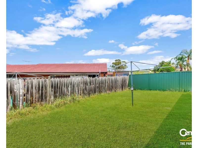 5 Eagle Place, St Johns Park NSW 2176
