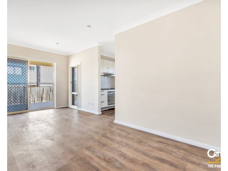 5a Eagle Place, St Johns Park NSW 2176