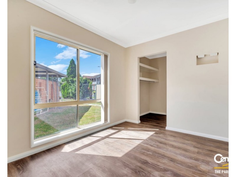 5a Eagle Place, St Johns Park NSW 2176