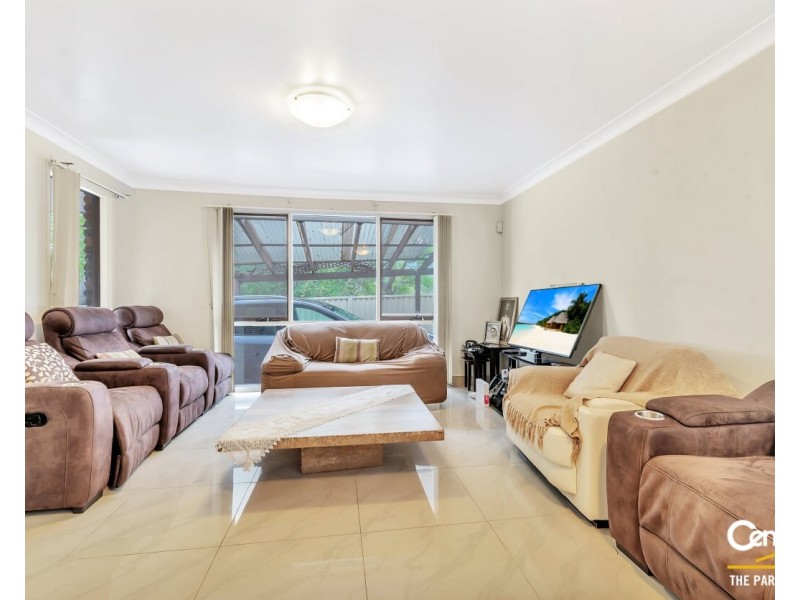 32 Quarry Road, Bossley Park NSW 2176
