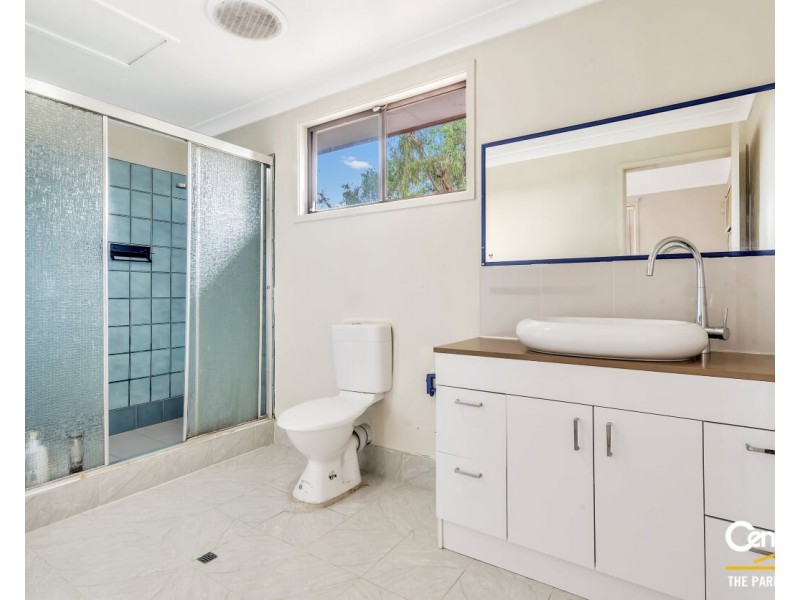 32 Quarry Road, Bossley Park NSW 2176