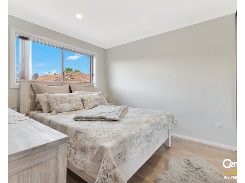 6A Baker Close, Bossley Park NSW 2176