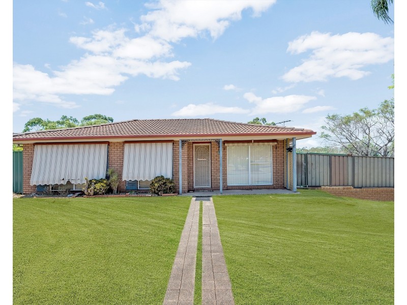 7 Guyra Close, Bossley Park NSW 2176