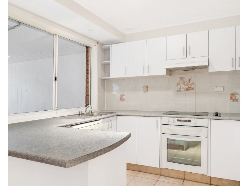 7 Guyra Close, Bossley Park NSW 2176