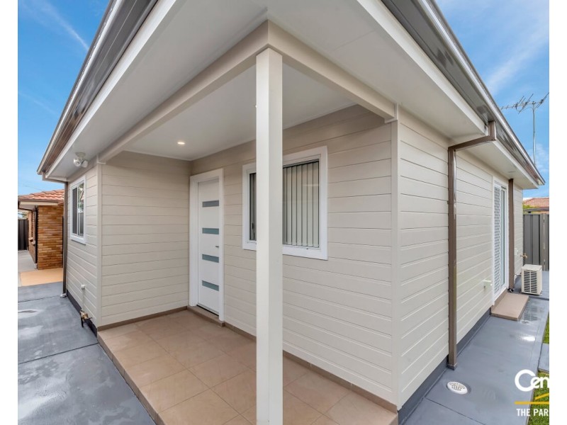 12A  Hope Crescent, Bossley Park NSW 2176