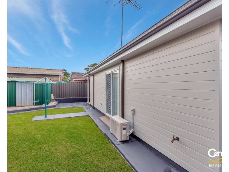 12A  Hope Crescent, Bossley Park NSW 2176