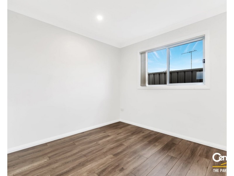 12A  Hope Crescent, Bossley Park NSW 2176