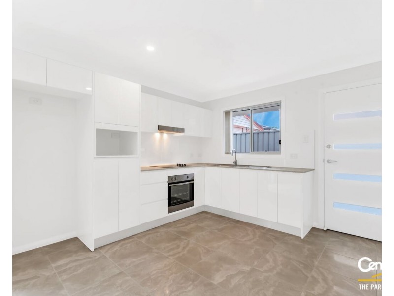 12A  Hope Crescent, Bossley Park NSW 2176