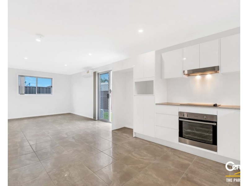 12A  Hope Crescent, Bossley Park NSW 2176