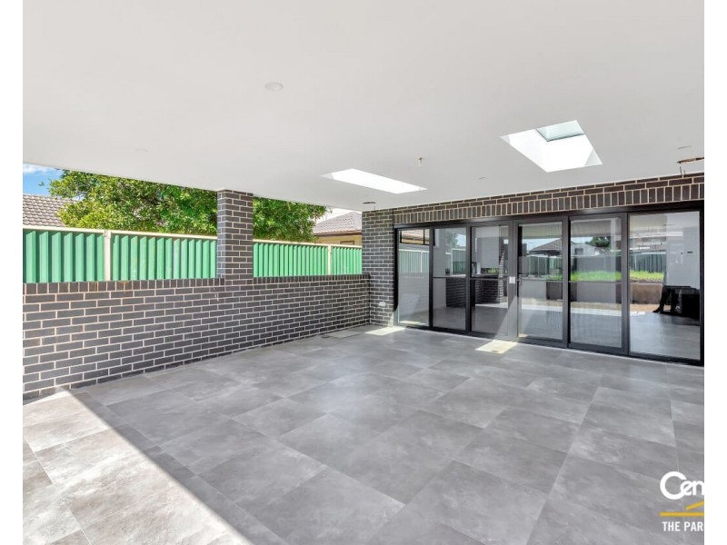 256a  Smithfield Rd, Fairfield West NSW 2165