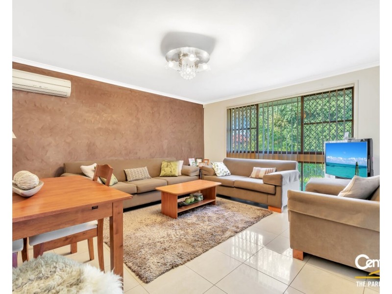 19 Pleasant Street, Bossley Park NSW 2176