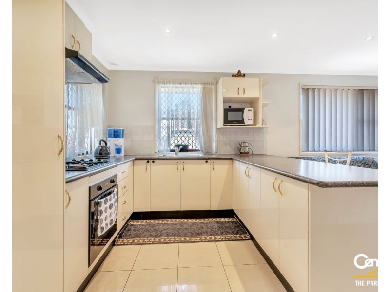 19 Pleasant Street, Bossley Park NSW 2176