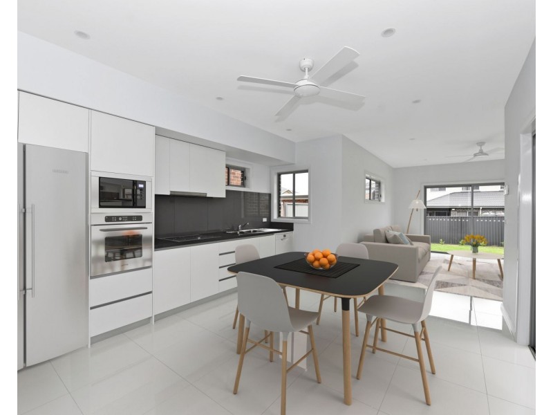 2/5A Nile Street, Fairfield Heights NSW 2165