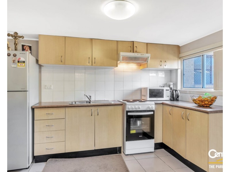 19a Pleasant Street, Bossley Park NSW 2176
