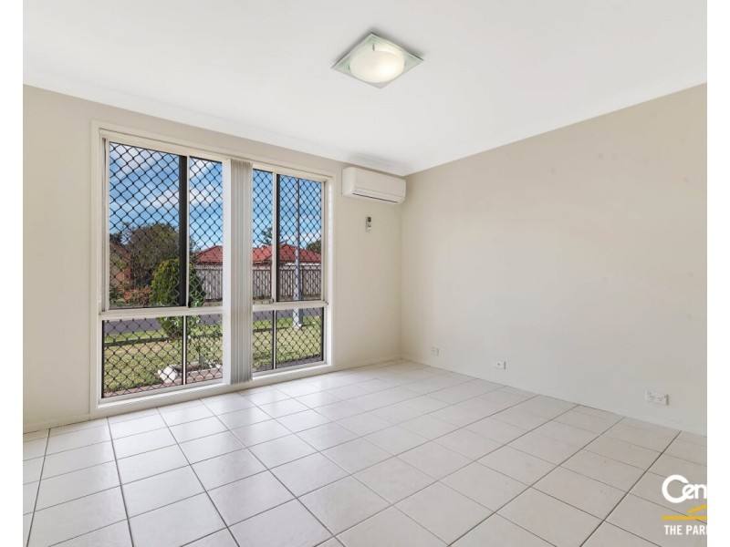 4 Brunswick Heads Cres, Hoxton Park NSW 2171