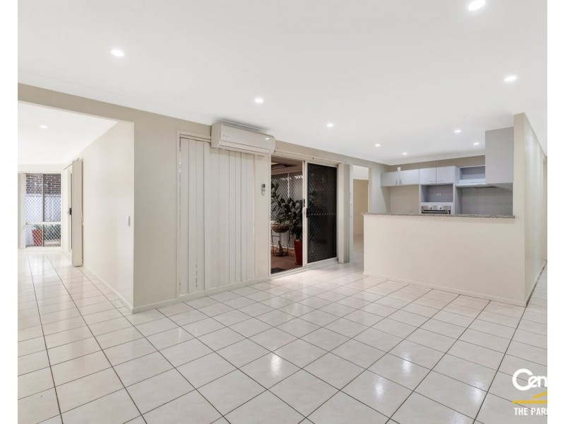 4 Brunswick Heads Cres, Hoxton Park NSW 2171