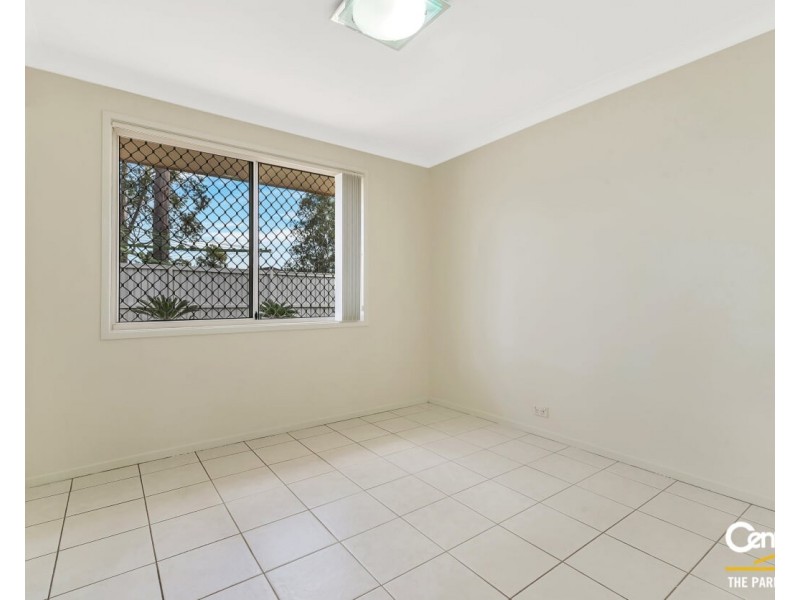 4 Brunswick Heads Cres, Hoxton Park NSW 2171