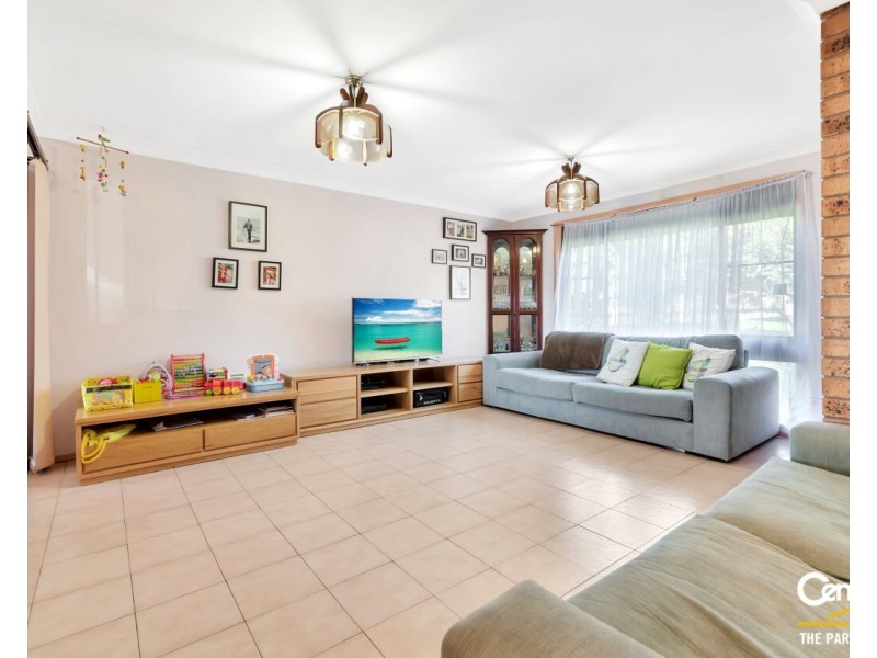 66 Tallowood Crescent, Bossley Park NSW 2176