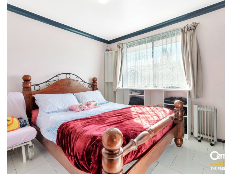 66 Tallowood Crescent, Bossley Park NSW 2176